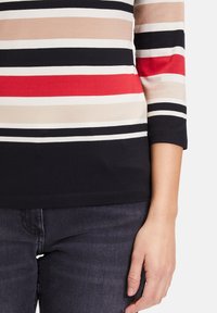 Betty Barclay MIT U-BOOT-AUSSCHNITT - Langarmshirt - rot schwarz