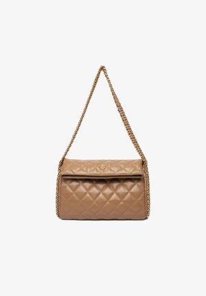 Borsa a tracolla in pelle trapuntata color tan con tracolla a catena dorata e piccolo logo dorato sulla patta frontale.