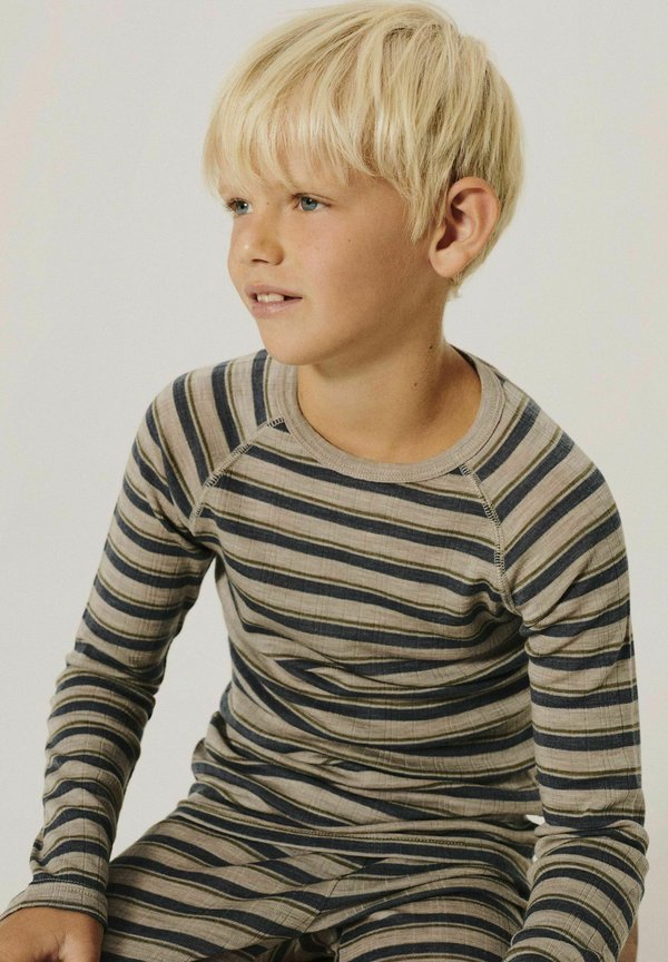 Langarmshirt - satellite