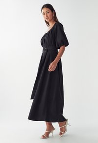 WILLA MINDI MIDI DRESS - Vapaa-ajan mekko - black