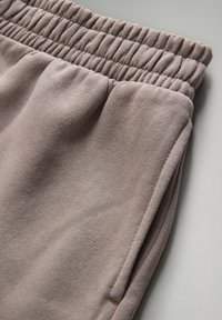 REGULAR FIT 2 PACK - Pantalones deportivos - butter yellow taupe brown