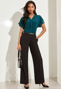 Lipsy UTILITY SHORT ROLL SLEEVE - REGULAR FIT - Camicetta - teal blue