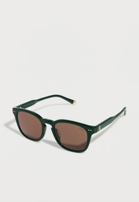 Nem kiválasztott, shiny dark green