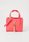 DIVINA  - Borsa a mano - corallo