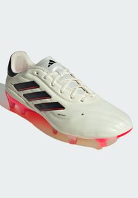 adidas Performance Scarpe da calcio per terreni duri - ivory   core black   solar red