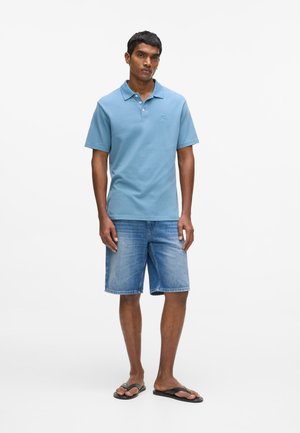 STRAIGHT - Jeans Shorts - washed light blue