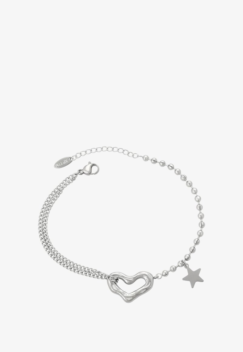 Ezüst karkötő vegyes láncstílusokkal, amelyen egy szabálytalan szív és egy kis csillag medál található, homárzárral rögzítve.