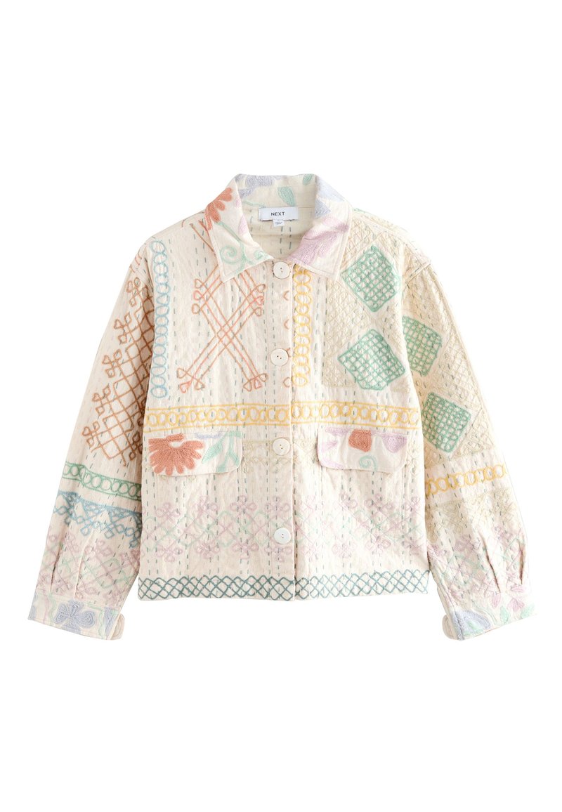 Baumwolljacke mit mehrfarbigen bestickten Mustern. Verfügt über einen Kragen, zwei Fronttaschen und Knopfverschlüsse. Strukturierter Stoff.