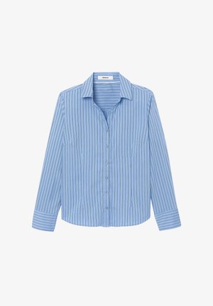 Chemise bleu clair à manches longues avec rayures verticales foncées, col classique et manches avec poignets, sur fond blanc.