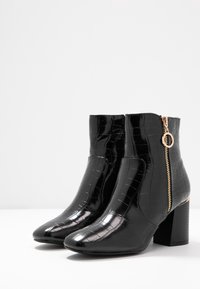 Dorothy Perkins Korte laarzen - black/zwart - (Pre-owned) - Zalando.nl