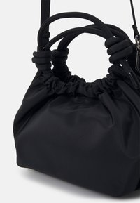 HVISK JOLLY SHINY - Bolso de mano - finest black
