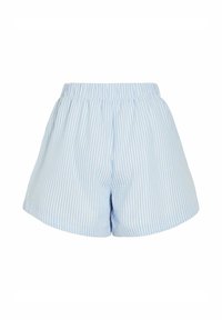 Shorts rayés bleus et blancs avec une taille élastique, une coupe ample et une texture fluide. Longueur courte avec une coupe décontractée.