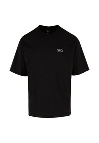 Camiseta negra de manga corta hecha de algodón. Presenta un cuello redondo y un pequeño logo blanco en el lado izquierdo del pecho. Corte regular.