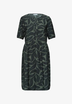 Dunkelgrünes und schwarzes knielanges Kleid mit Blattmuster, kurzen Ärmeln, geraffter Taille und einer Bindeverzierung am Ausschnitt.