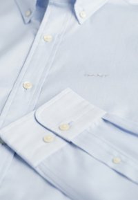 Unausgewählt, light blue