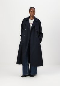 Tommy Hilfiger OVERSIZE granatowy