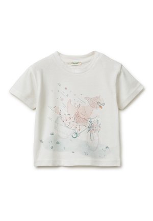 Wit peuter-T-shirt met een illustratie van een kip met een bril en een muts die op een fiets rijdt met kuikens in het mandje.