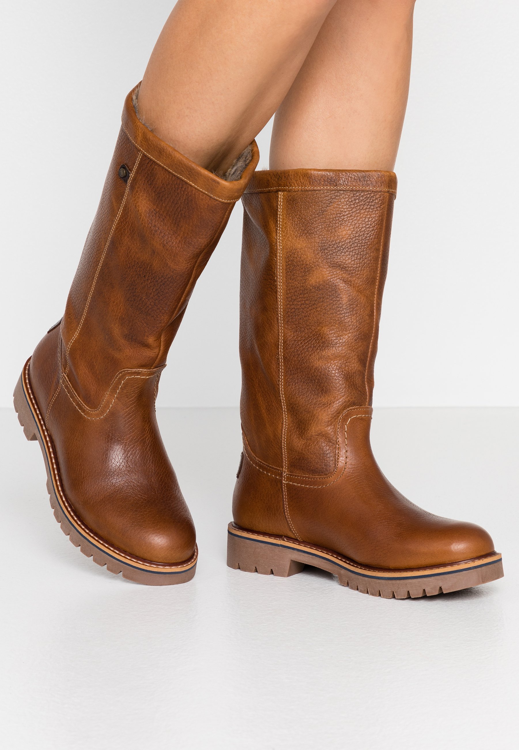 Bullboxer Klassiska stövlar caramellobrun Zalando.se Bullboxer Klassiska stövlar caramellobrun Zalando.se