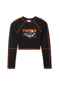 Felpa nera corta con maniche lunghe, caratterizzata da dettagli arancioni cuciti e una stampa grafica di auto con la scritta "Tuning" sul davanti.