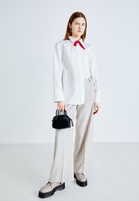 Gina Tricot CHUNKY - Button-down blouse - white