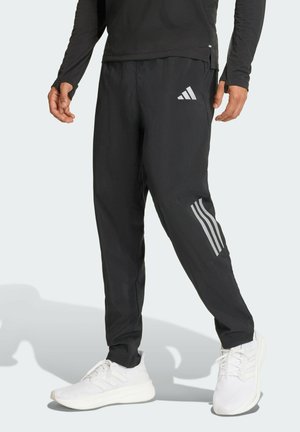 - Spodnie treningowe