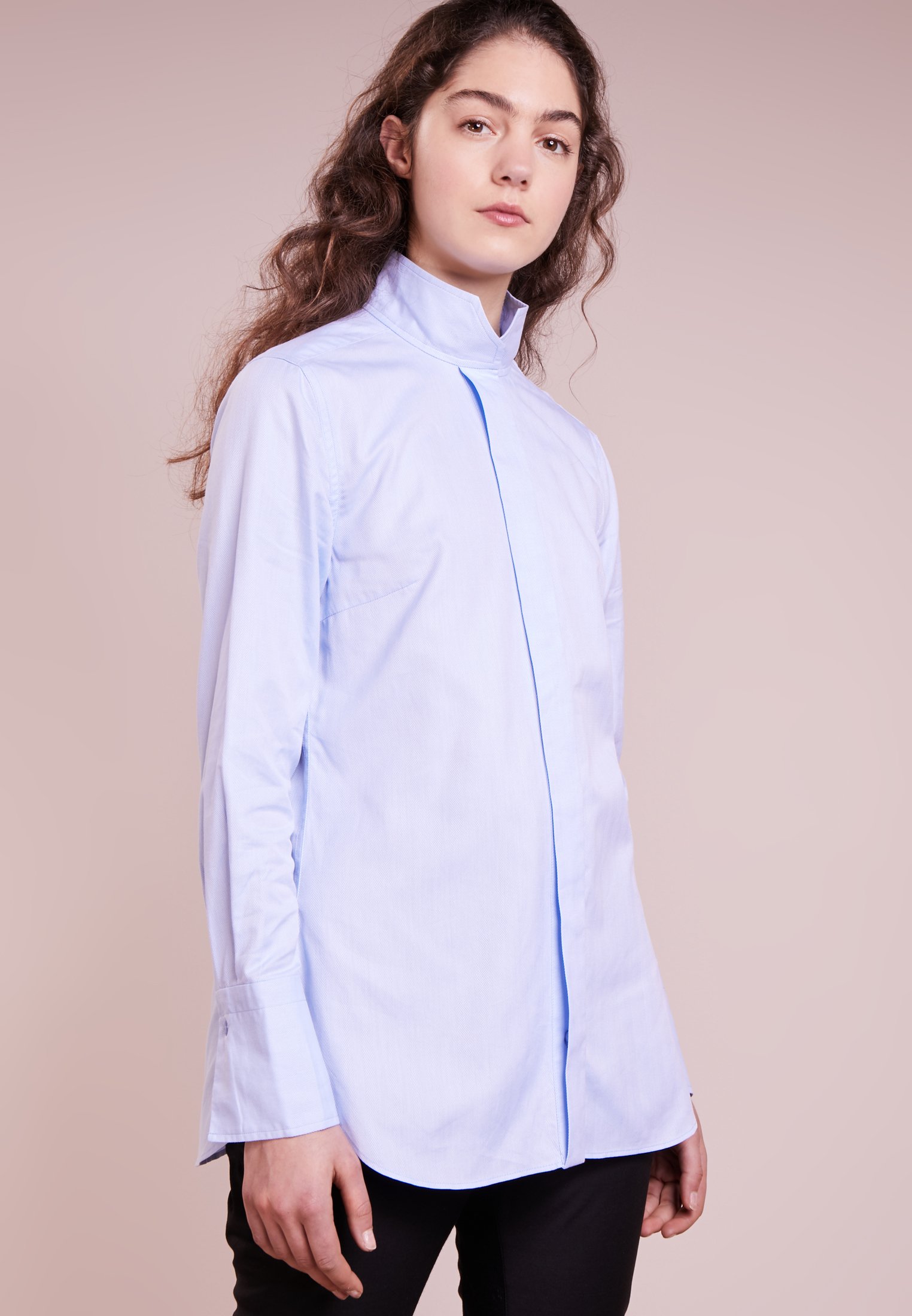 By Malene Birger LEIJAI Skjorte pastel blue Zalando.no By Malene Birger EAUBONNE Skjorte chambray blue Zalando.no