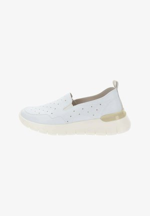 Sneaker bianca slip-on con tomaia perforata, dettaglio beige sul tallone e suola spessa bianca testurizzata.