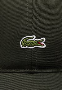 Lacoste Gorra - vert kaki foncé la