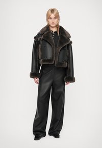 STAND STUDIO KRISTY JACKET - Kunstlederjacke - black/dark brown
