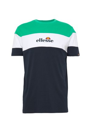 T-shirt à manches courtes en blocs de couleurs vert, blanc et bleu marine. Présente le logo 'ellesse' sur le devant. Fabriqué en coton, texture lisse.