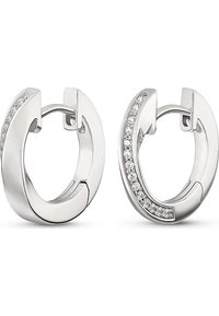 Orecchini a cerchio in argento con finitura lucida e una sezione decorata con piccole pietre trasparenti per un tocco in più. Design circolare e elegante.