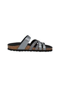 Sandalo grigio slip-on con suola in sughero, dotato di diverse cinghie testurizzate, tra cui una cinghia in glitter argento, e una suola in gomma nera.