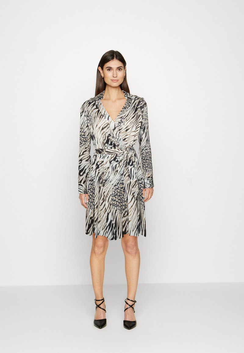 MARCIANO BY GUESS CHAIN REACTION DRESS Freizeitkleid shady hollow