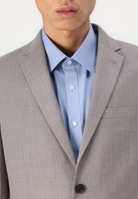 Isaac Dewhirst NOTCH SUIT SLIM - Κοστούμι - taupe