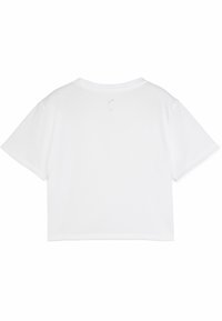 Hvid cropped t-shirt med korte ærmer, lavet af glat stof, med et lille logo på ryggen og et rent, minimalistisk design.