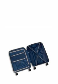 Valigia rigida navy blu aperta con quattro ruote girevoli, cinghie incrociate interne e scomparti in rete e tessuto con zip.