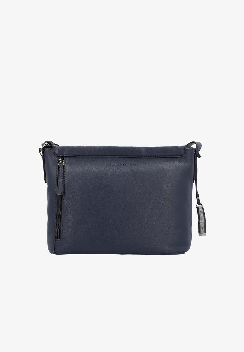 Dunkelblaue Leder-Crossbody-Tasche mit einer vorderen Reißverschlusstasche und verstellbarem Riemen, minimalistisches Design mit subtiler Textur.