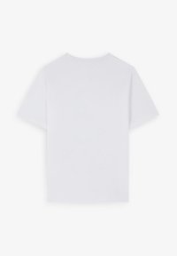 T-shirt bianco di cotone con maniche corte, scollo rotondo e una texture liscia e semplice. Nessun logo o elemento di design visibile.