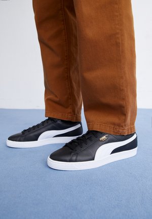 BASKET CLASSIC XXI UNISEX - Sportcipő - puma black-puma white