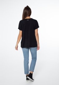 Protest PRTELSAO - T-shirts basic - true black