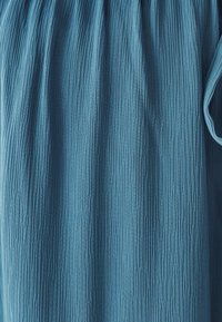 Unselected, petrol blue
