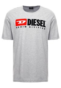Šedé bavlněné tričko s kulatým výstřihem, krátkými rukávy a velkým černým a červeným grafikou "DIESEL DENIM DIVISION" na přední straně.