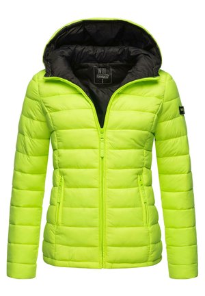 Veste matelassée vert lime avec une doublure noire, fermeture éclair à l'avant et poches latérales. Présente un design matelassé horizontal et une capuche ajustable.