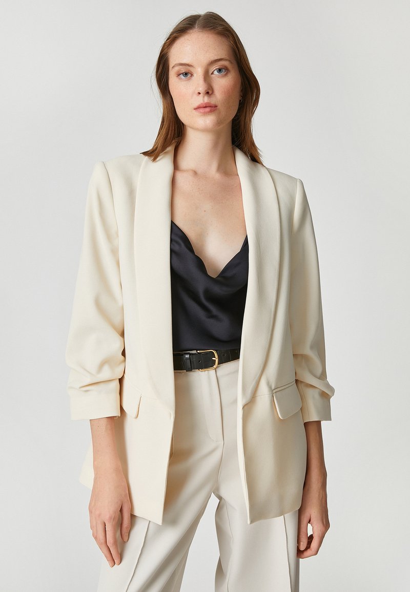 Koton 3/4 SLEEVE POCKET DETAIL - Kort kappa / rock - ecru