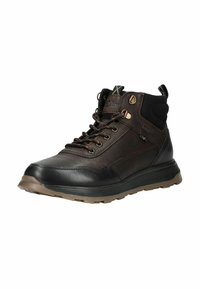 Botas de tobillo de cuero marrón con acentos de malla negra, suela de goma y ojales de metal. Presenta un collar acolchado y detalles texturizados.