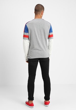 T-Shirt print - grey