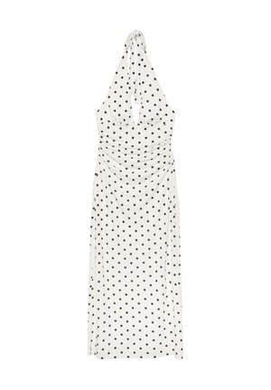 Witte maxi jurk met halternek, zwarte polkadots, geplooide taille en diepe V-hals.