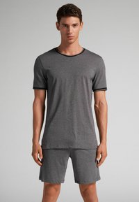 IUMAN Intimissimi Uomo KURZER BASIC SET - Pyžamová sada - dark grey