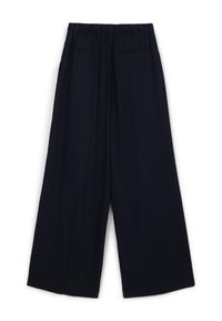 Unselected, blu notte