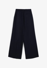 Unselected, blu notte